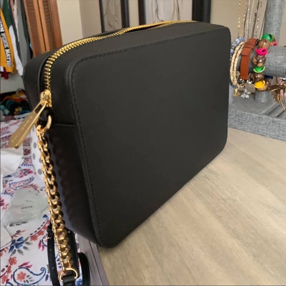 MK jet set crossbody - Picture 3 of 8